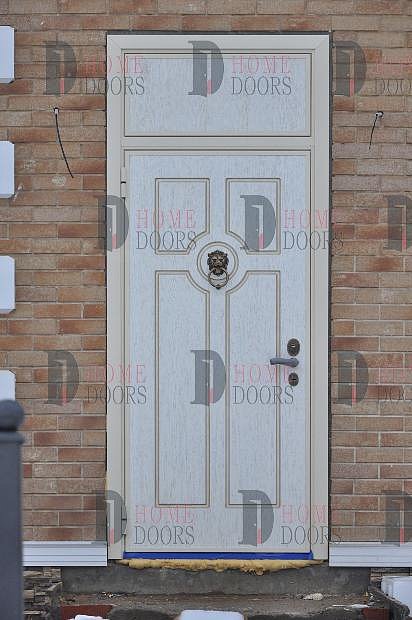 Элитная белая дверь