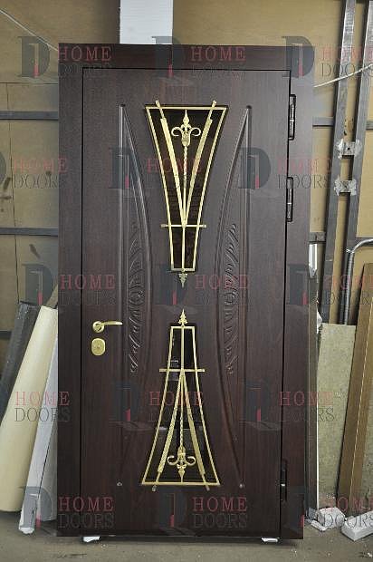 Коричневая дверь со стеклом и ковкой HomeDoors